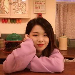 她为了吃瓜进娱乐圈小说,她为吃瓜而入娱乐圈的奇幻之旅