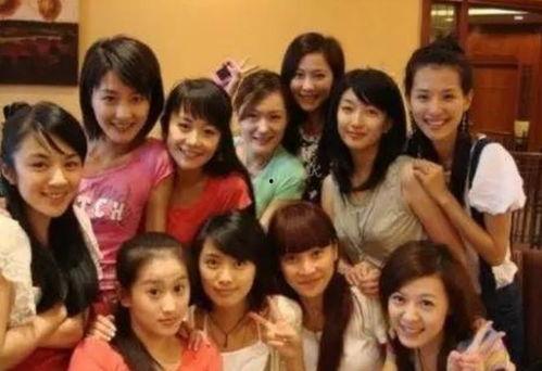 小王子吃瓜娱乐圈,瓜田里的甜蜜邂逅