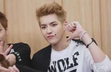 小王子吃瓜娱乐圈,瓜田里的甜蜜邂逅